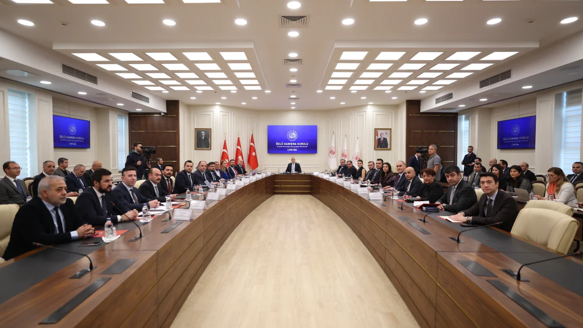 Bakan Işıkhan İşgücü Piyasasında Yeni Nesil Çalışma Modellerini Açıkladı